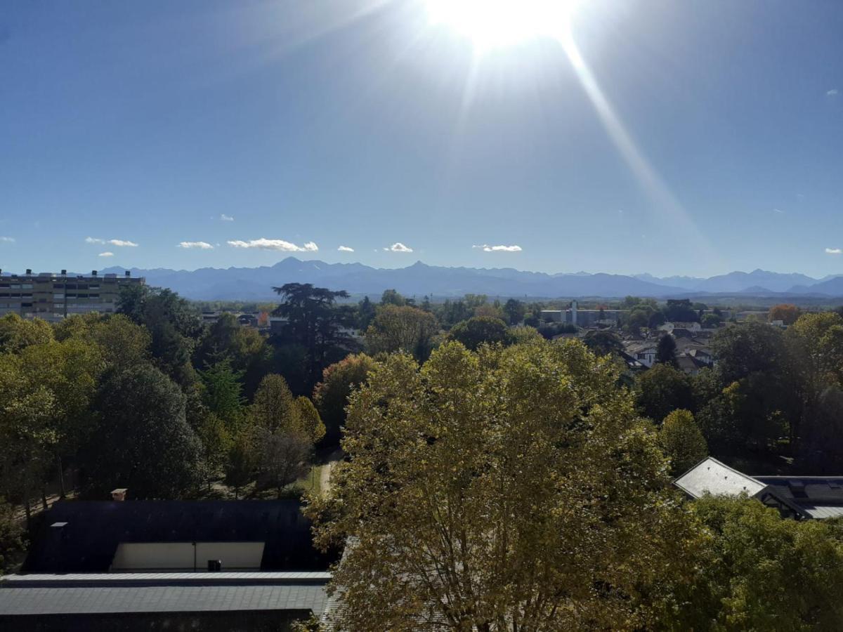Cap Sud - 53M2- Vue Pyrenees- Hypercentre-Wifi Fibre -Nouvelle Literie Apartment Tarbes Exterior photo